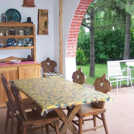 A In Strandnaehe Mit Terrasse Und Grill شقة Balatonföldvár